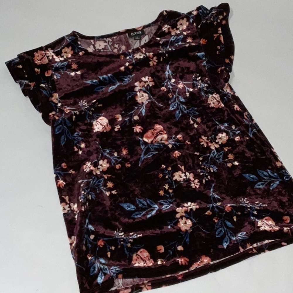 a.n.a. Top. Deep Purple velvety feel. Size M - Picture 3 of 9